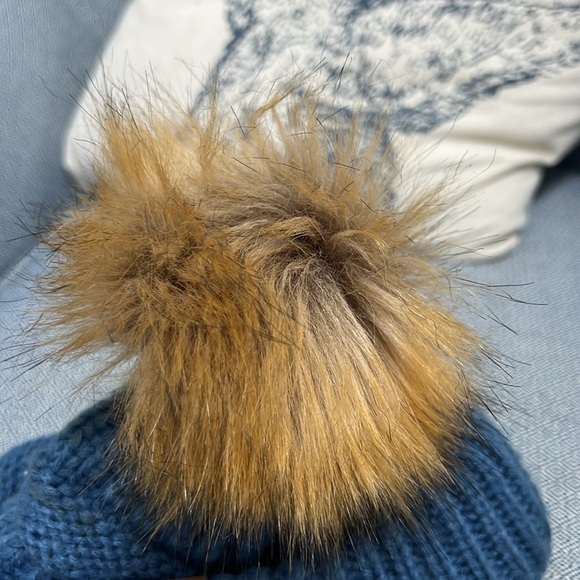 NWOT CC Knit Winter Hat - Picture 4 of 4